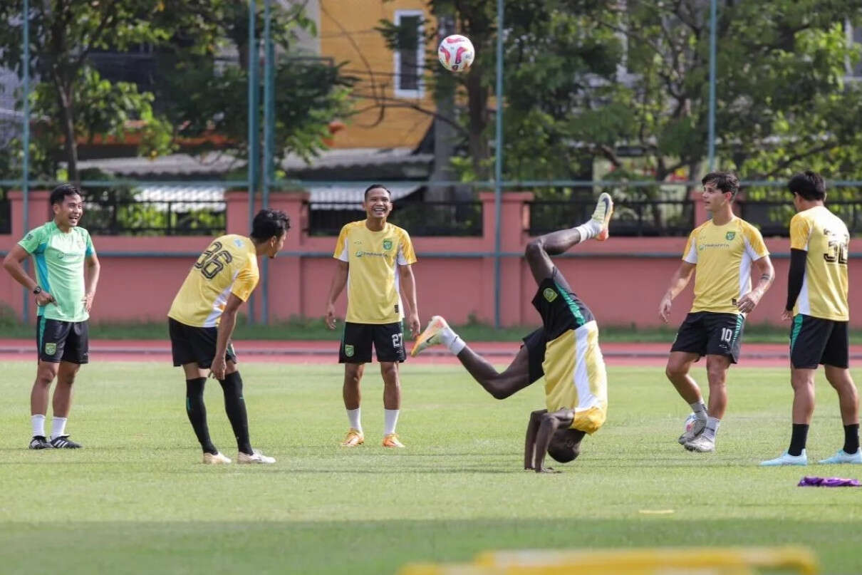 Kadek Raditya Siap Sambut Persaingan dengan Pemain Baru di Persebaya