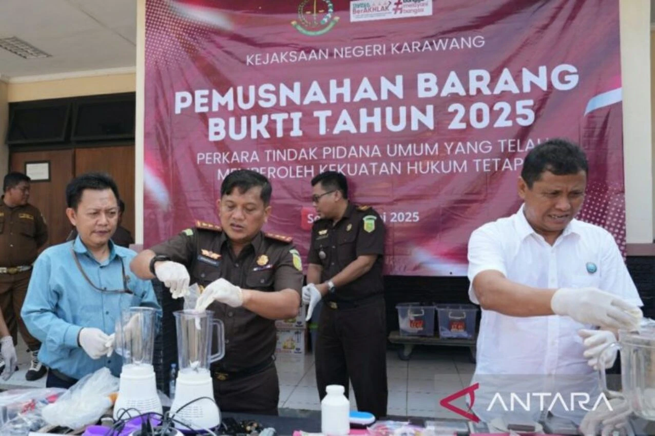 Kejari Karawang Musnahkan Ratusan Gram Narkoba dari 86 Perkara