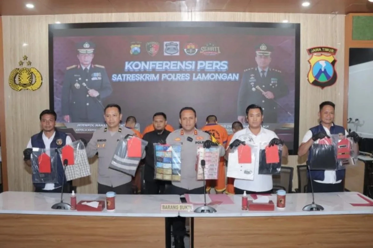 Modus Ganjal ATM, 4 Pelaku Asal Lampung Ditangkap Polisi Lamongan