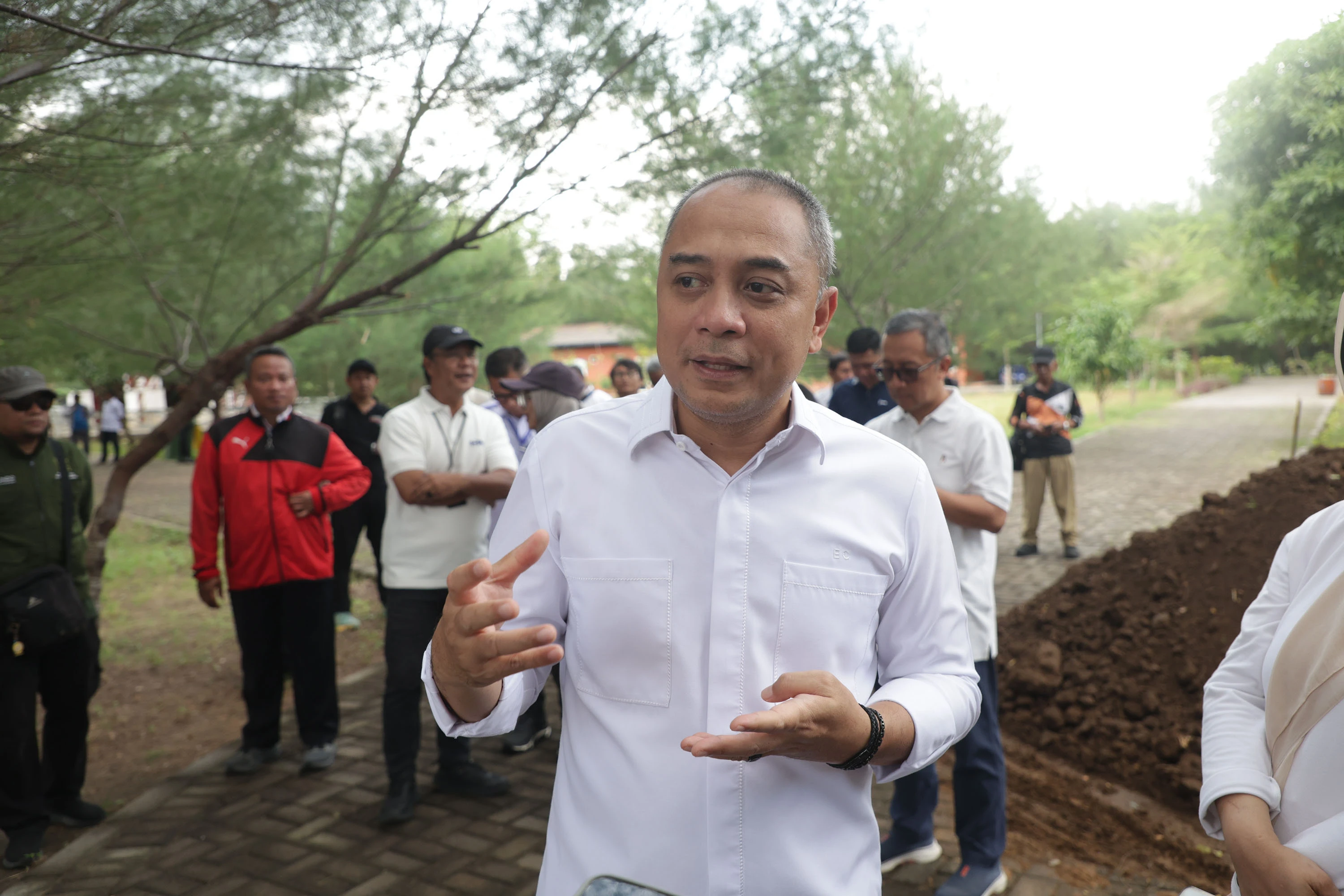 Eri Cahyadi Ancam Copot Camat dan Lurah yang Tak Responsif