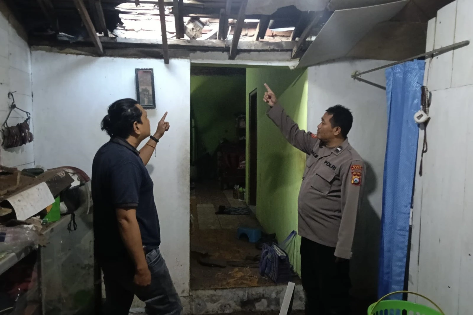 Balon Udara Diduga Bermuatan Petasan Jatuh di Gresik, Dua Bocah Terluka
