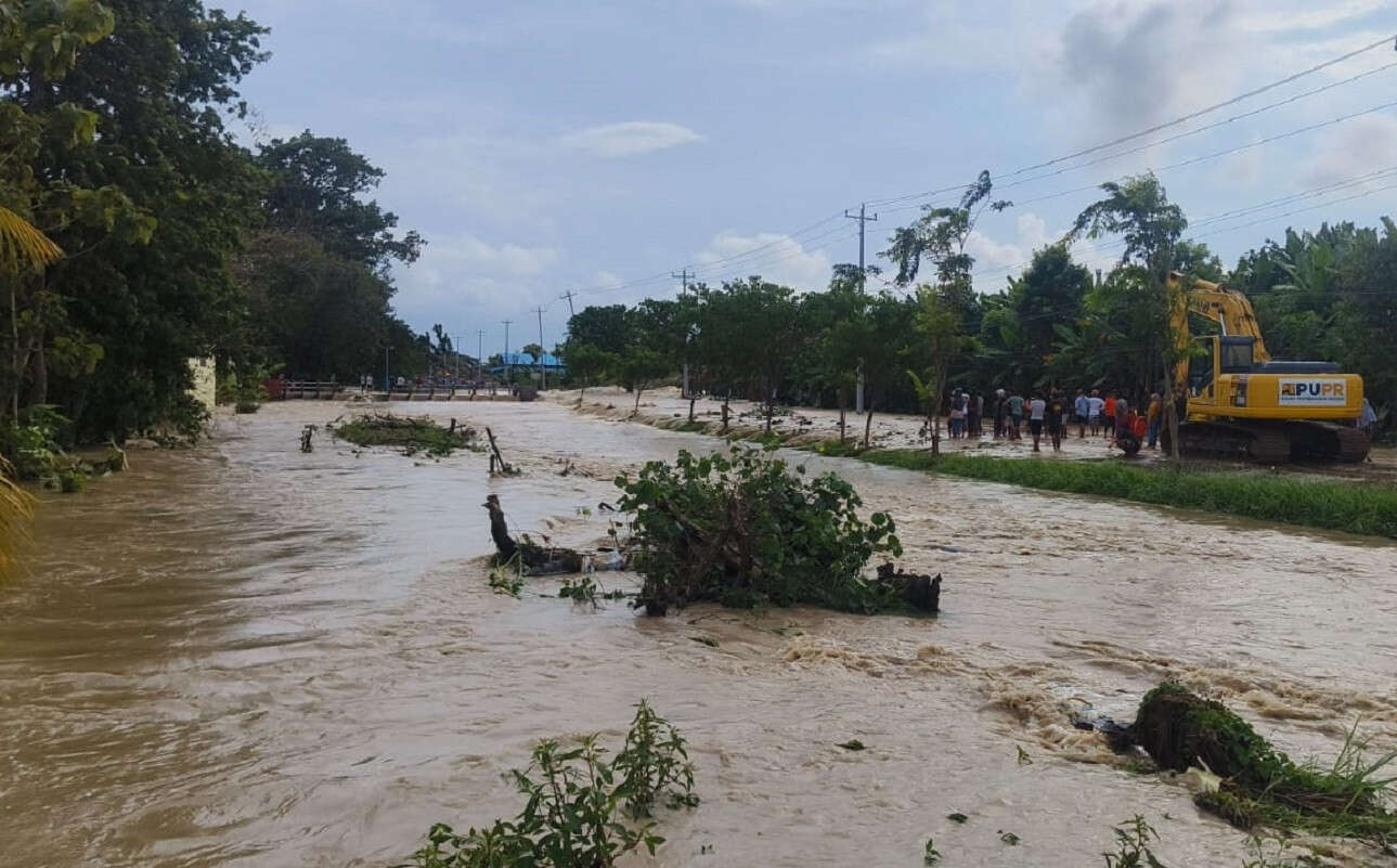 Tanggul Sungai Tuntang Jebol, Jalan Semarang-Purwodadi Lumpuh Total