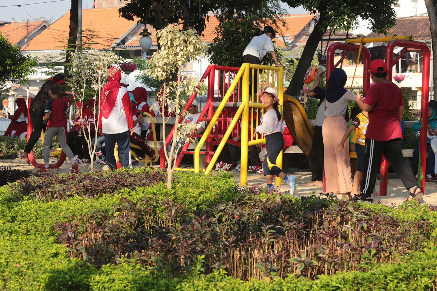 38 Taman Aktif di Surabaya Dilengkapi Perabot Bermain, Wujudkan Kota Layak Anak