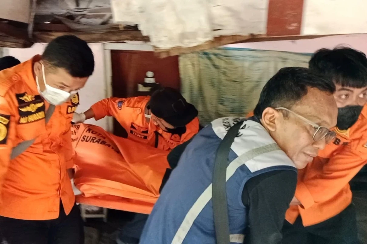 Pria Paruh Baya Ditemukan Tewas di Rungkut, Pergelangan Tangan Kanan Terpotong