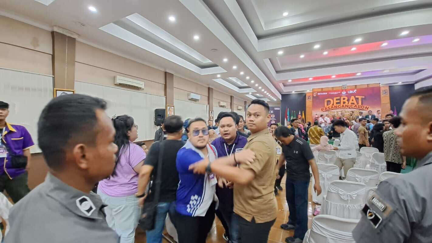 Pendukung Dedie-Sendi Hampir Terlibat Bentrok Saat Debat Calon Wali Kota di UIKA Bogor