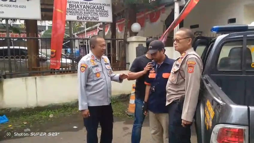 Tagih Uang Parkir Rp50 Ribu ke Pengunjung Restoran, Jukir Liar di Bandung Diamankan Polisi