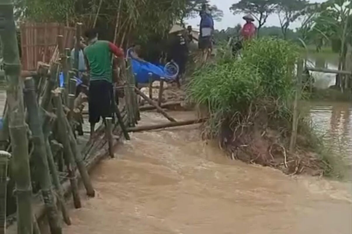 Tanggul Jebol di Tiga Desa, 891 Keluarga di Pati Terdampak Banjir