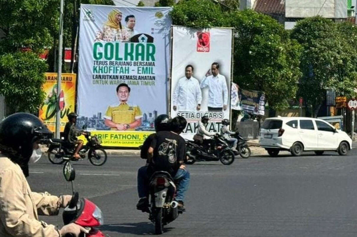 Menangkan Hati Masyarakat, Baliho Golkar Khofifah-Emil Bermunculan di Surabaya