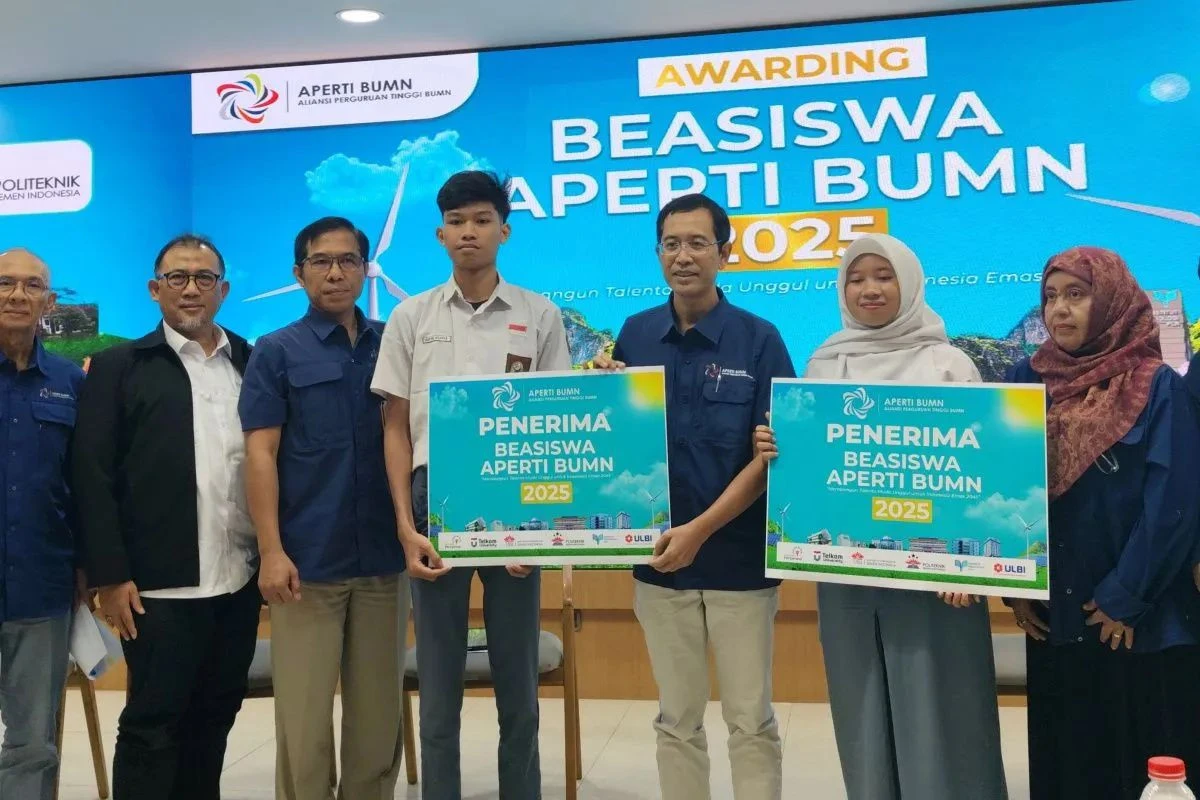Siap Cetak Talenta Muda Unggul, ULBI Serahkan 55 Beasiswa APERTI BUMN 2025
