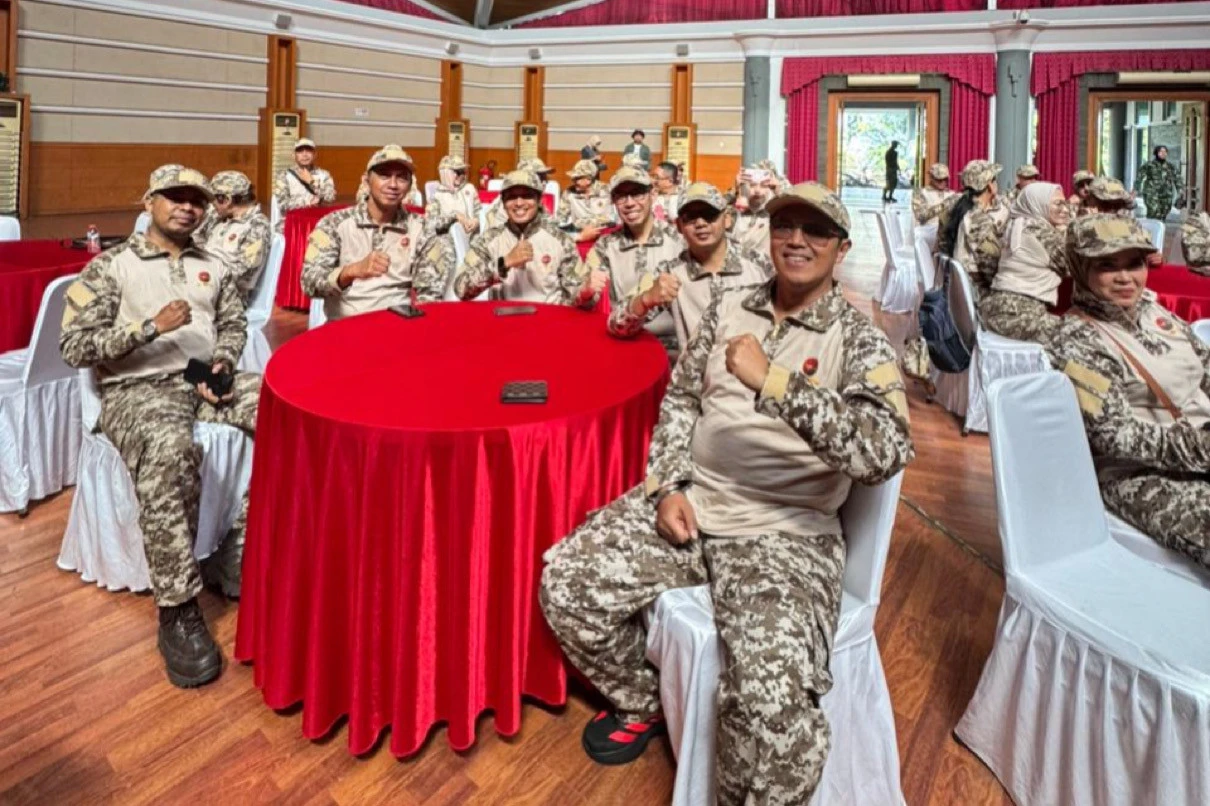 Hendy Setiono Sebut Retret di Magelang Upaya Asah Mental & Kepimpinan Ala Militer