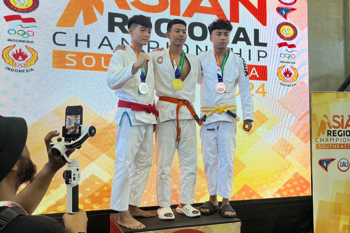 Siswa SMAN 3 Taruna Angkasa Harumkan Jatim di Pertandingan Jiu-Jitsu Internasional