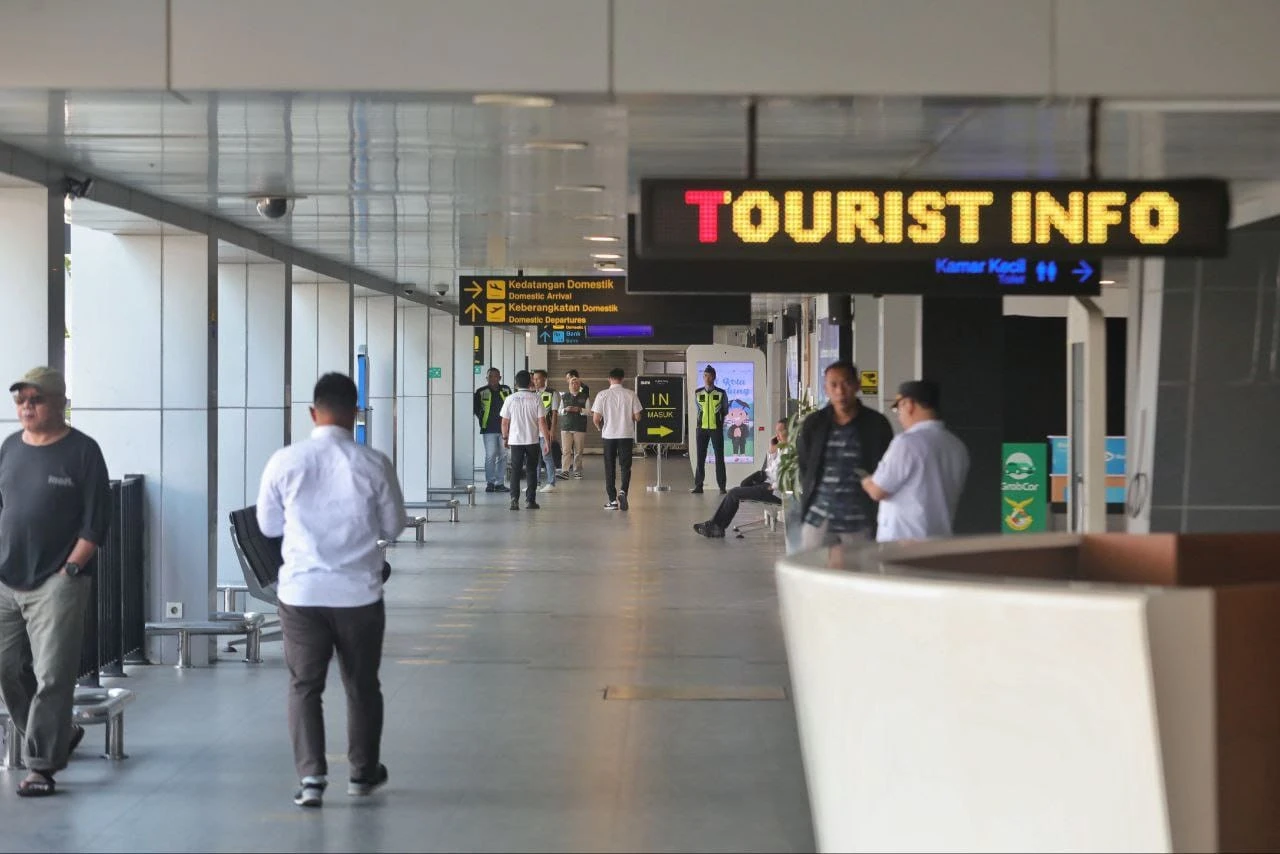 Muhammad Farhan Kekeh Ingin Buka Bandara Husein Sastranegara