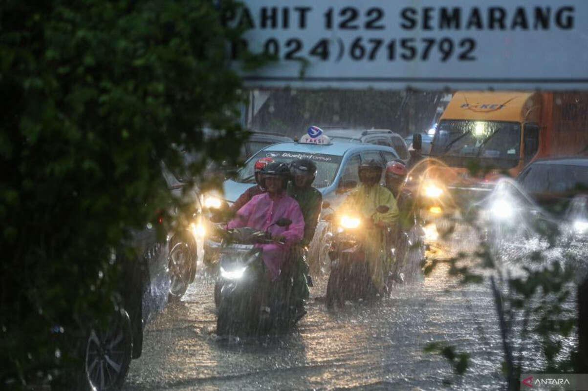 Cuaca Jawa Tengah Hari Ini, Sabtu (26/10), Lihat Daerah yang Diguyur Hujan