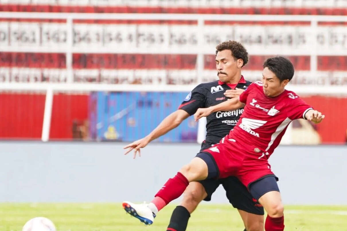 Arema Vs PSM: Drama Kartu Merah Hingga Hujan Peluang dengan Hasil Akhir 1-1