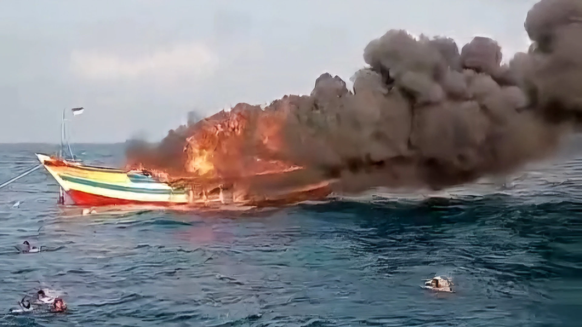 Kapal Nelayan Asal Brebes Terbakar di Perairan Karimunjawa, Satu ABK Masih Hilang