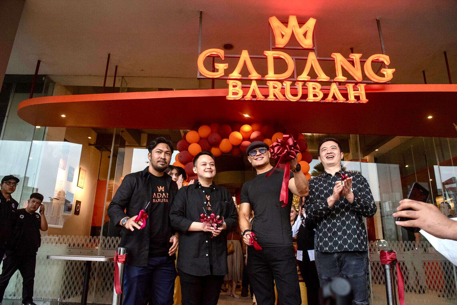 Deddy Corbuzier Buka Restoran Padang Unik di Pollux Mall Cikarang