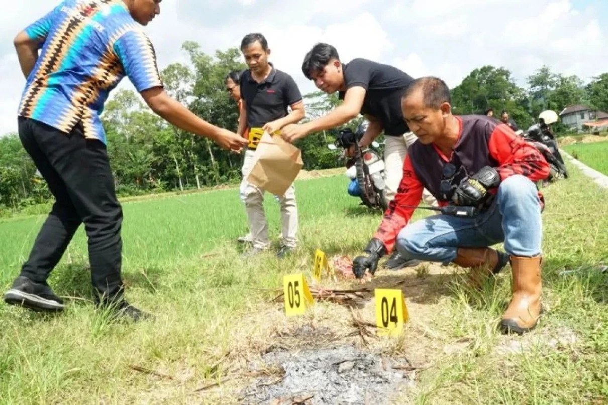 14 Remaja Ditangkap Atas Kasus Ledakan Balon Udara Porak-Porandakan Rumah Warga