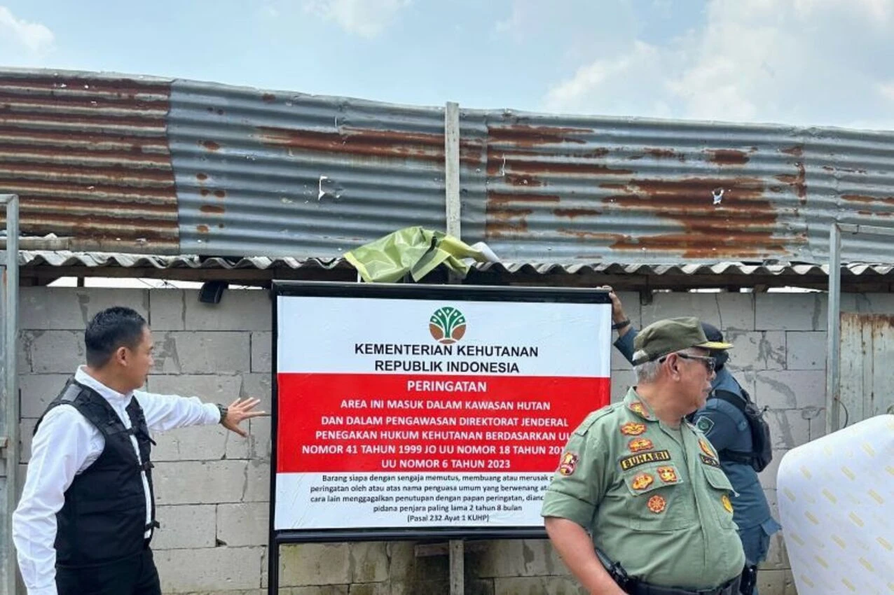Kemenhut Temukan 5 Titik Pembuangan Sampah Ilegal di Hutan Karawang