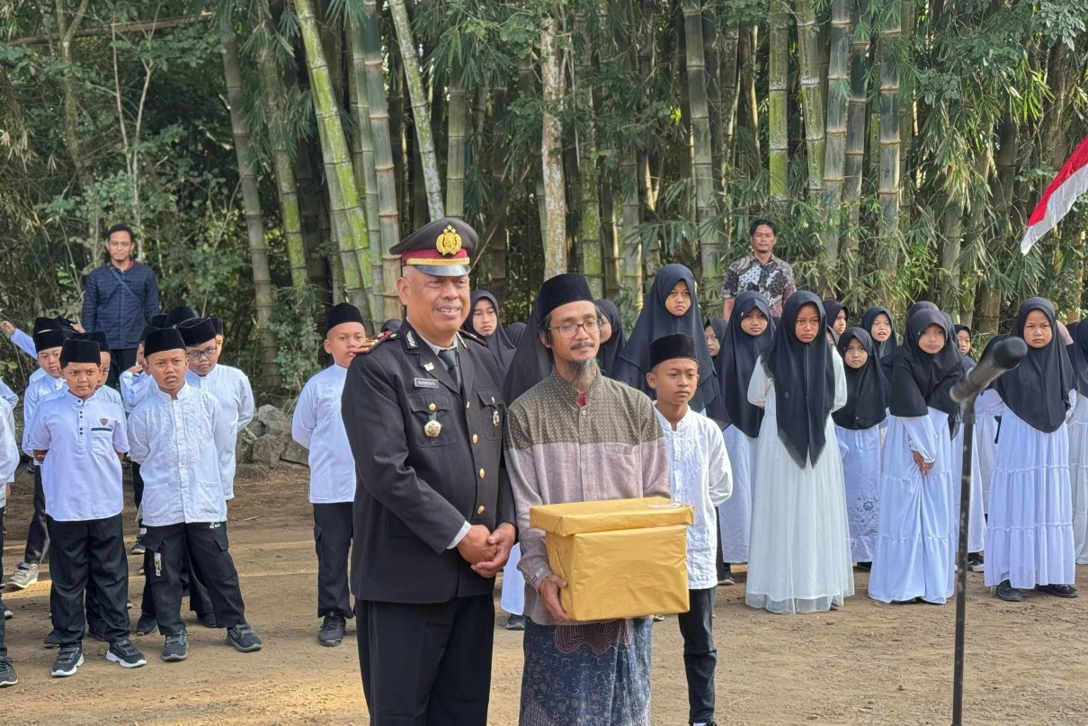 Tanda Cinta Tanah Air, 2 Eks Jemaah Islamiyah Ikut Upacara HUT RI di Ponpes Magetan