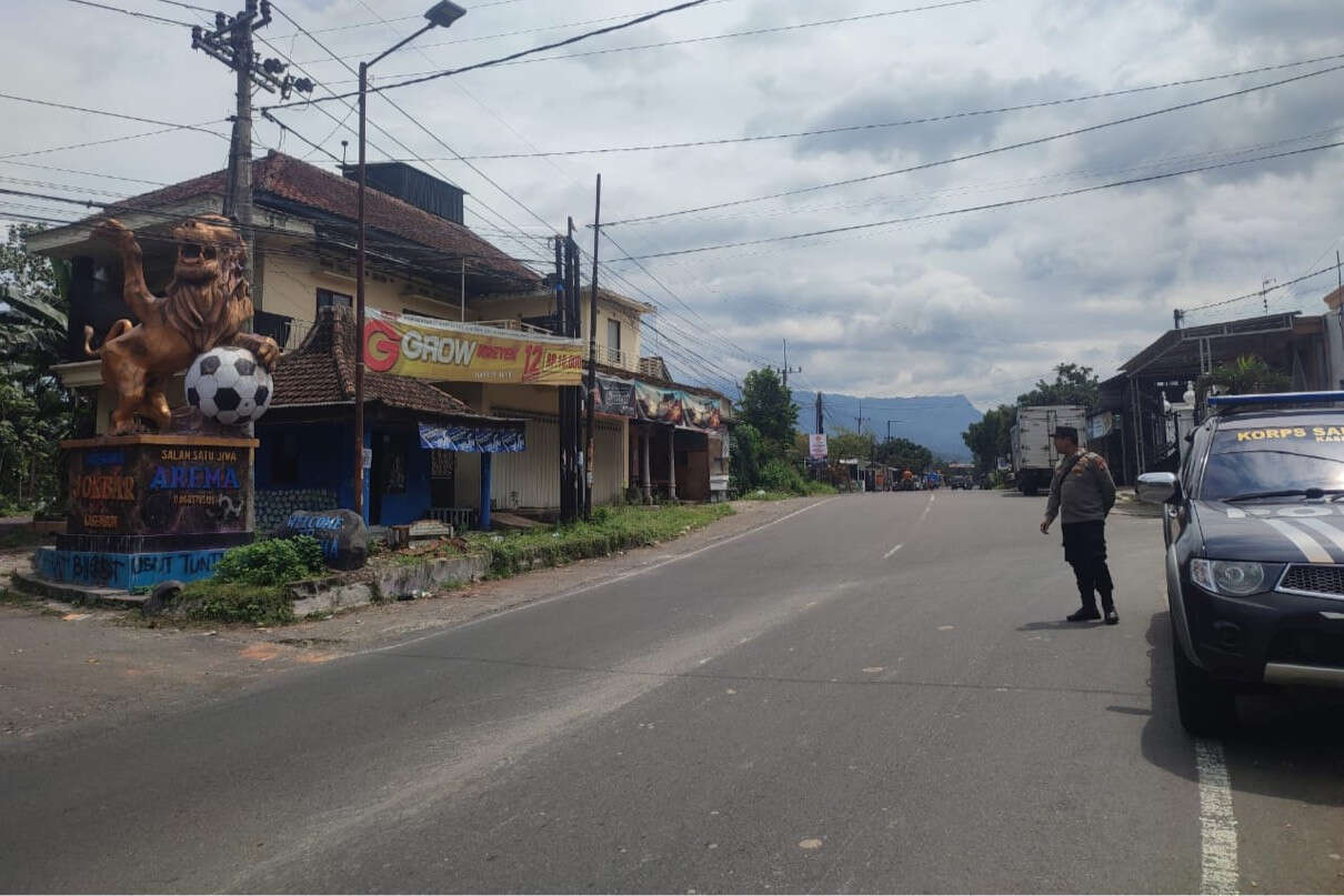 Buntut 5 Suporter Ditangkap, Aremania Sempat Ricuh di Perbatasan Kediri-Malang