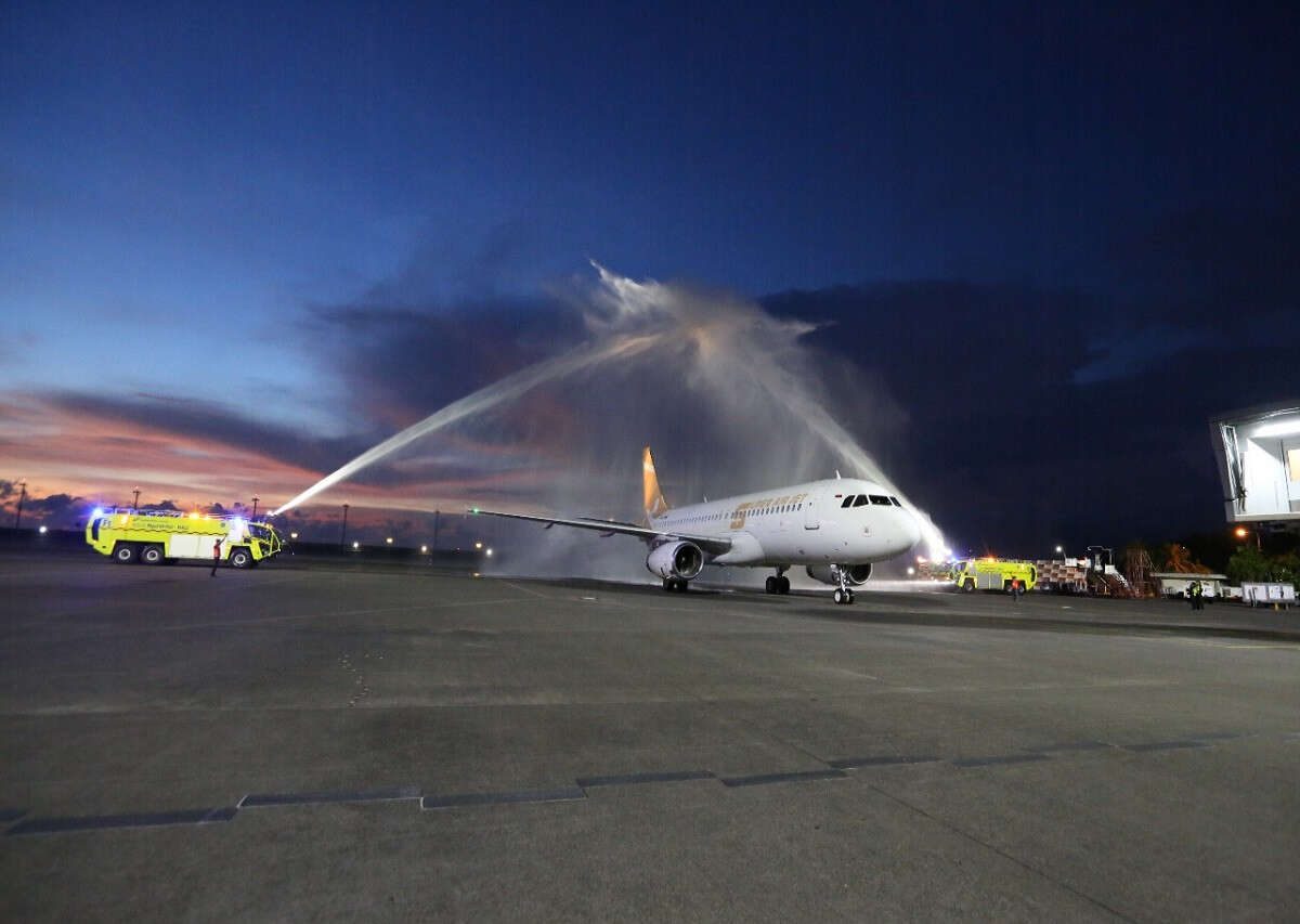 Pesawat Super Air Jet dari Lombok Mendarat Mendadak di Bandara Juanda