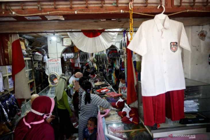Siswa PAUD – SMP di Buleleng Terima Seragam Gratis, Sebegini Anggarannya