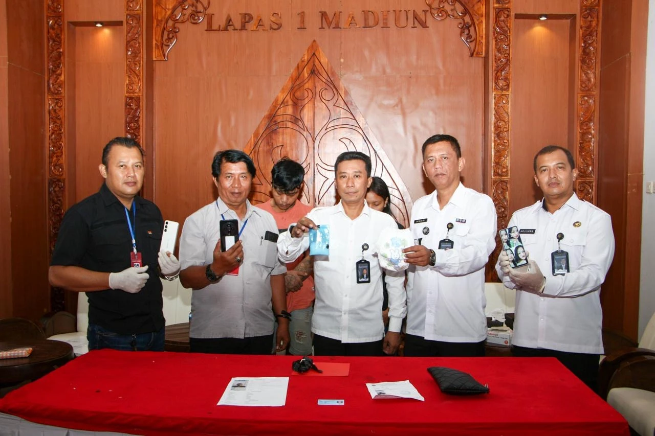 Pembesuk Lapas Kelas I Madiun Tertangkap Selundupkan Sabu-Sabu dalam Popok Bayi