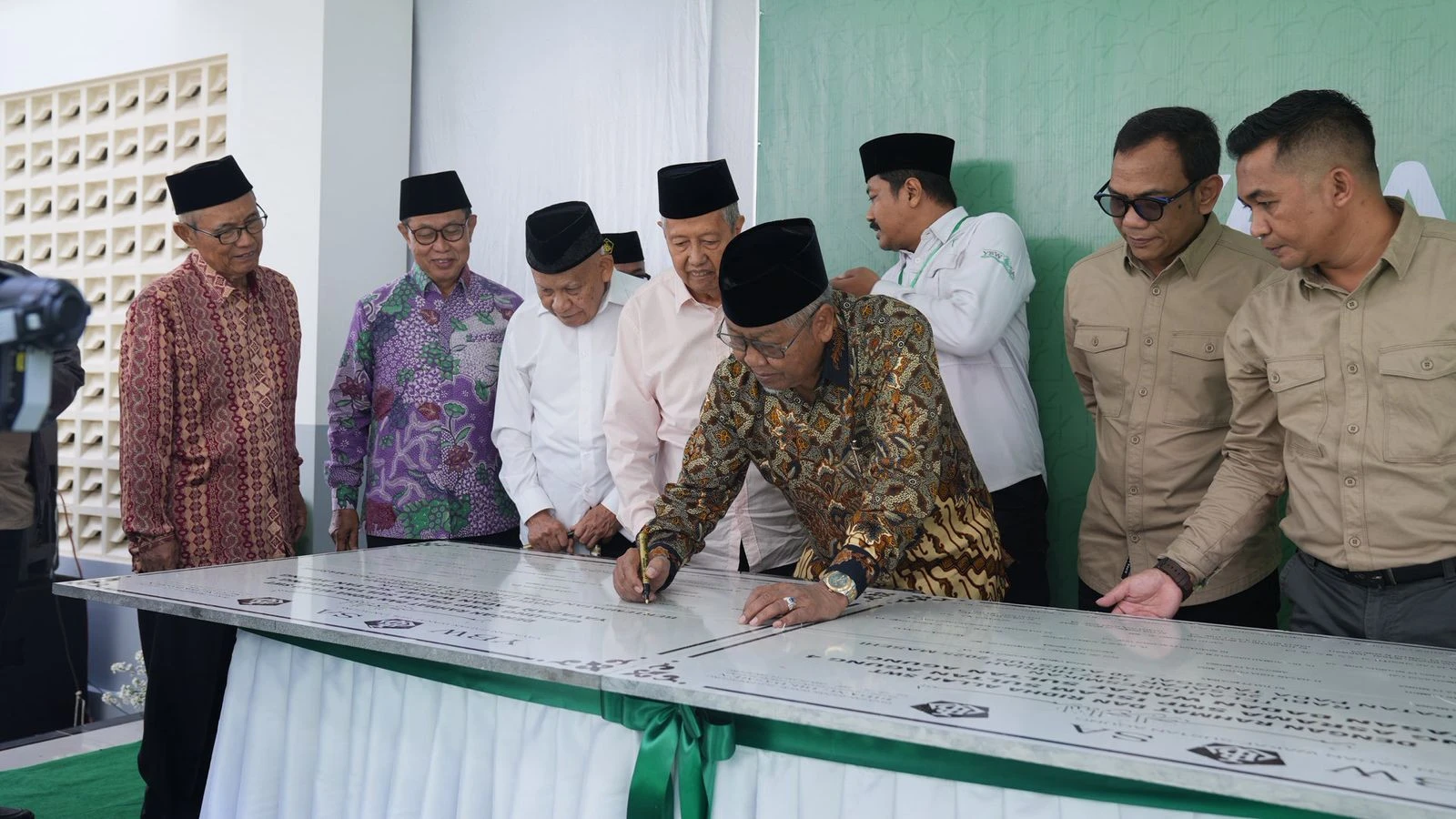 YBWSA Benahi 11 Sekolah Sultan Agung, Tingkatkan Mutu Pendidikan & Kenyamanan Siswa