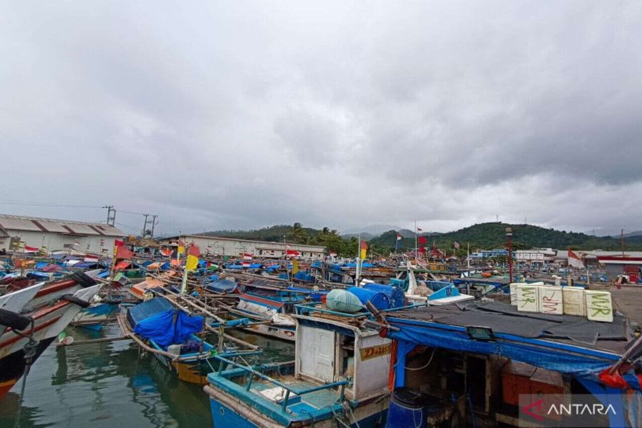 HNSI Sukabumi Minta Nelayan Tidak Nekat Melaut Saat Cuaca Buruk