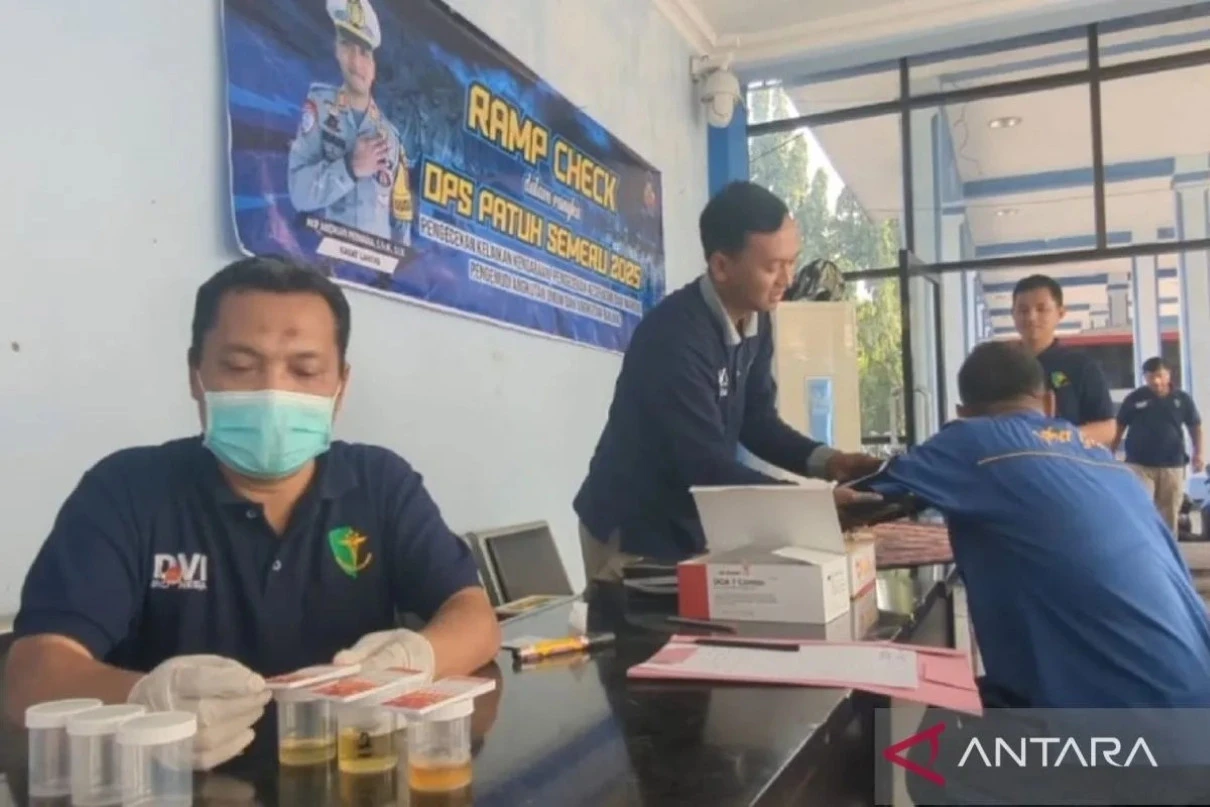 Kena Razia di Terminal Caruban, Pengemudi Ini Sampai Dites Urine