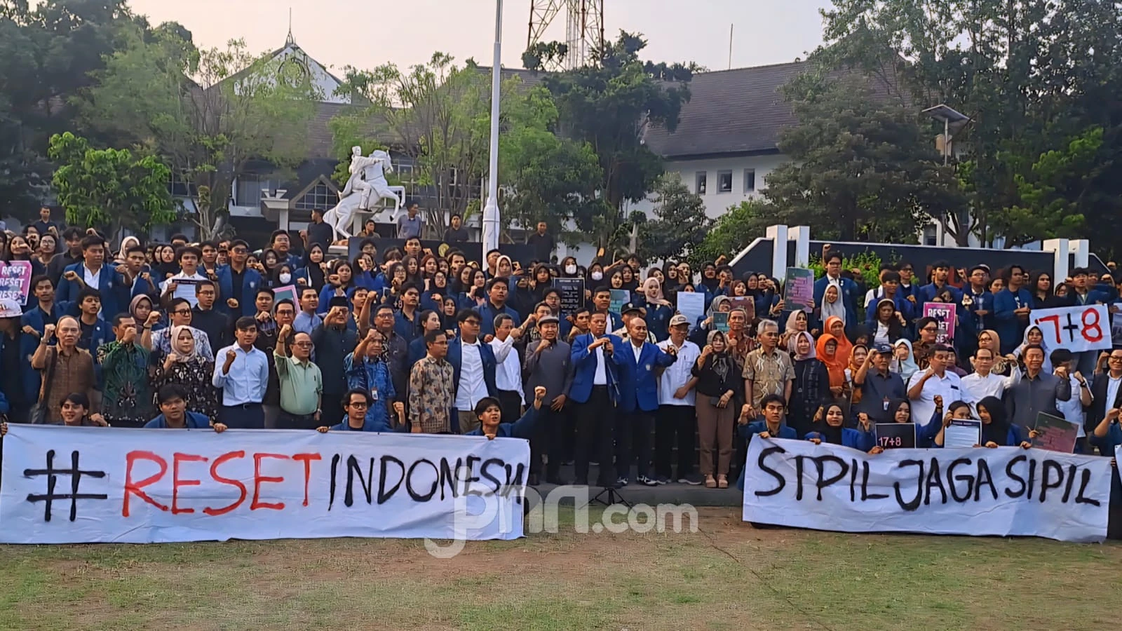 Undip Serukan Damai, Rektor Singgung Rapuhnya Demokrasi & Aparat Bukan Alat Represi