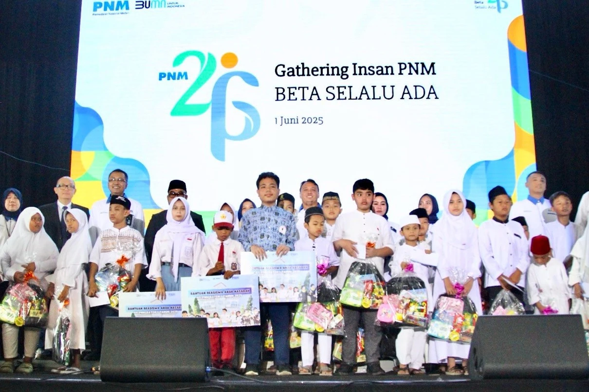 HUT ke-26, PNM Surabaya Tebar Kepedulian Bersama Anak Yatim