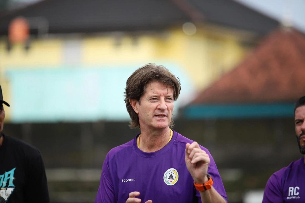 Coach Pieter Mengubah Taktik Saat Laga PSS Sleman Vs Persija Terjeda