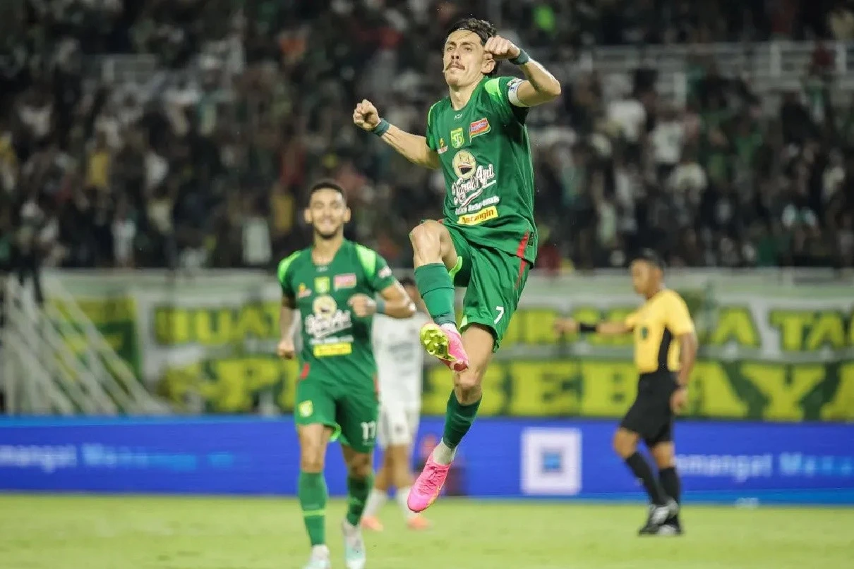 Francisco Rivera Tetap Berseragam Persebaya Selama 3 Musim