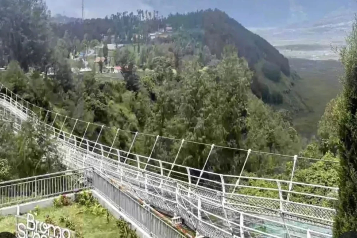 Jembatan Kaca Bromo Dibuka Akhir Juni, Siap Sambut Libur Sekolah