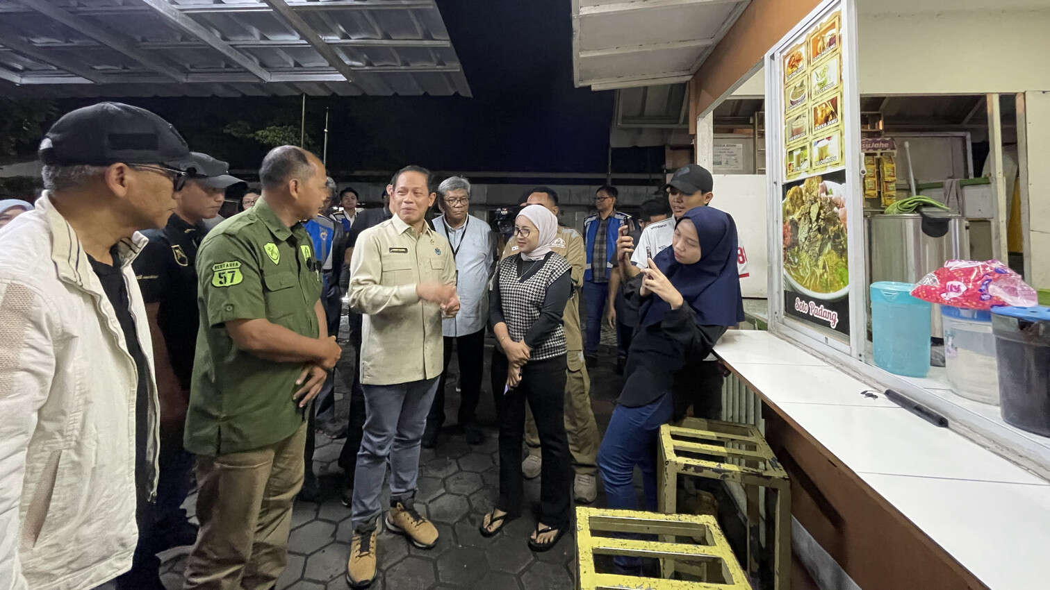 Persoalan Sampah Jadi Fokus Utama Kunjungan Menteri Hanif Faisol di Rest Area Tol Jakarta-Cikampek