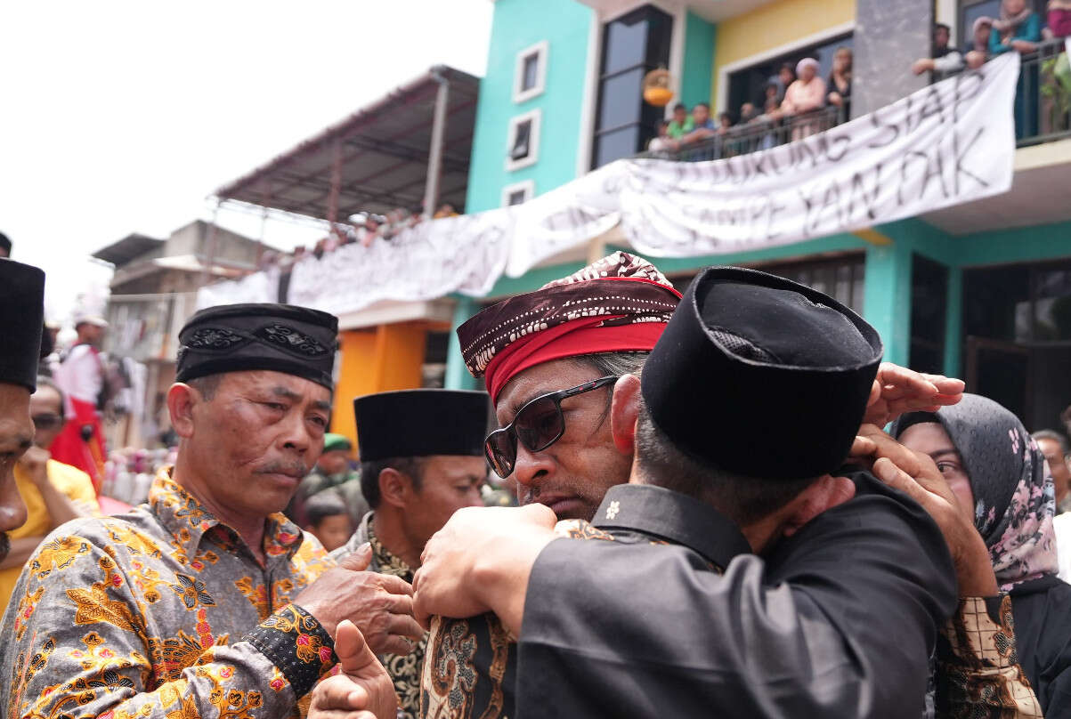 Maju Pilkada Temanggung, Agus Gondrong Berpamitan, Warga Campurejo Tak Kuasa Menahan Tangis