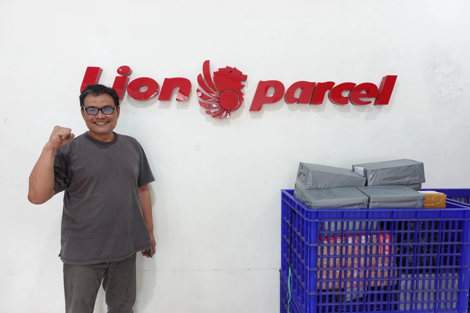 Kisah 2 Warga Bandung Jadi Juragan Logistik Lewat Lion Parcel