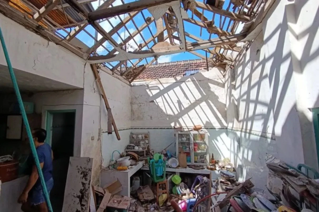 Ledakan Elpiji Hancurkan Rumah di Blitar, Nenek 74 Tahun Terluka, Begini Kronologinya