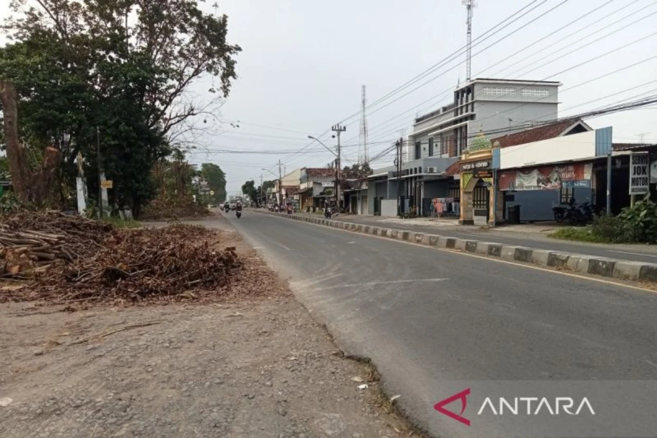 Pelebaran Jalan Bantul Berlangsung Sampai Akhir Tahun