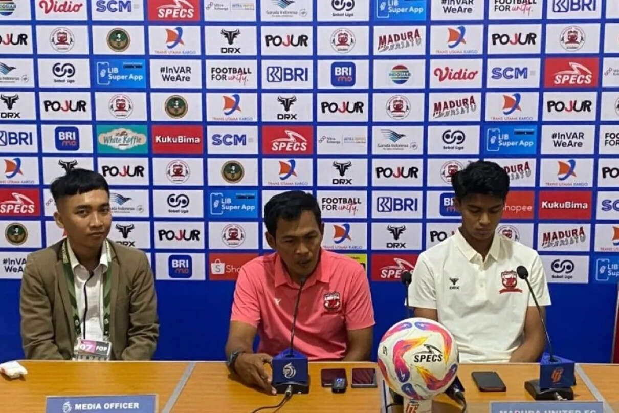 Pelatih Madura United Mulai Perbaiki Pola Bertahan Pemain untuk Tingkatkan Performa