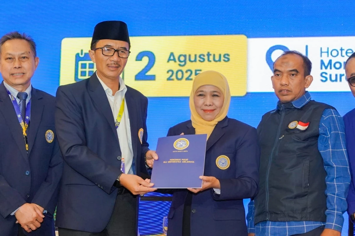 Kembali Pimpin IKA Unair, Khofifah Fokuskan Peran Alumni untuk Diplomasi Internasional