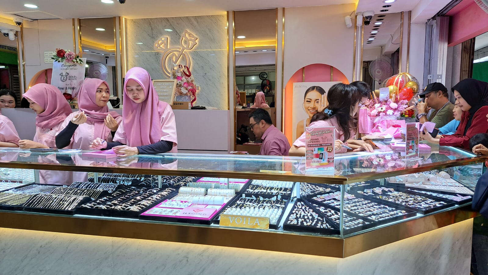 Baru Buka di Plaza Dewi Sartika Bogor, Gold N Roses Tawarkan Desain Perhiasan yang Kekinian