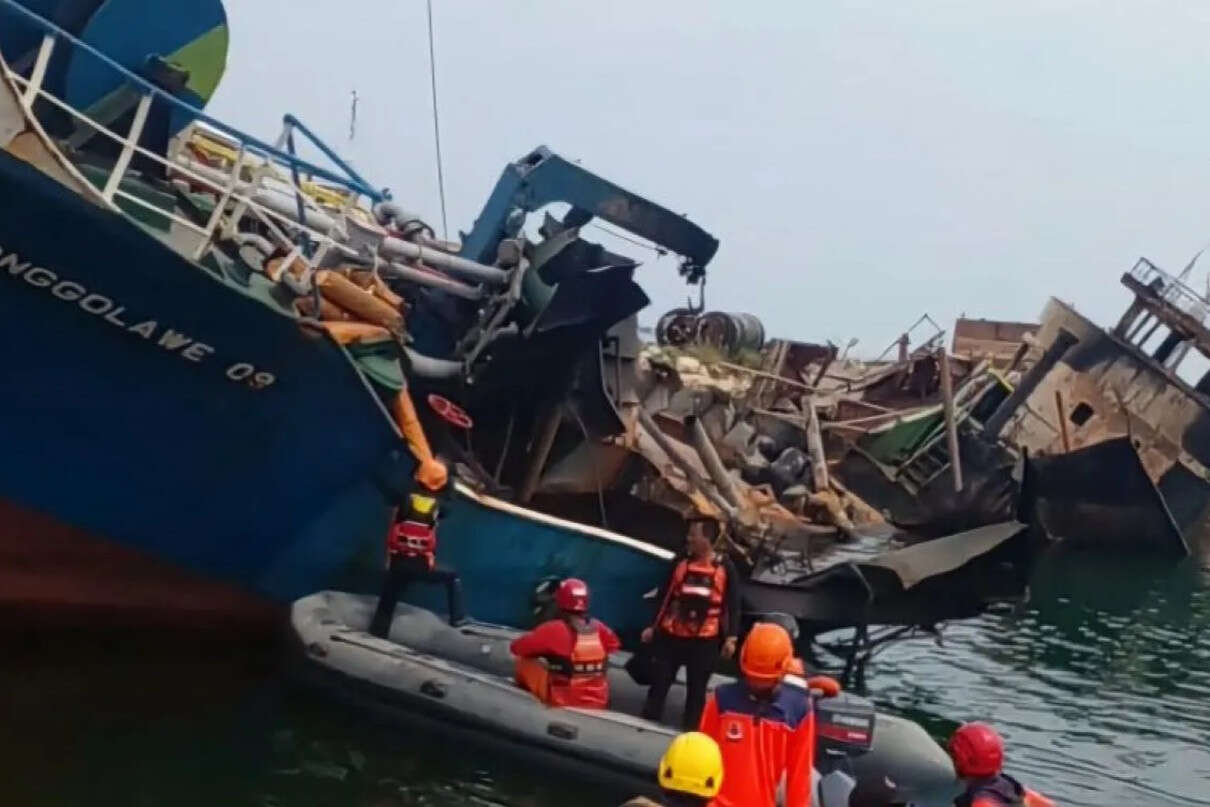 Ditpolairud Polda Jatim Ambil Alih Penyelidikan Kebakaran Kapal di Lamongan