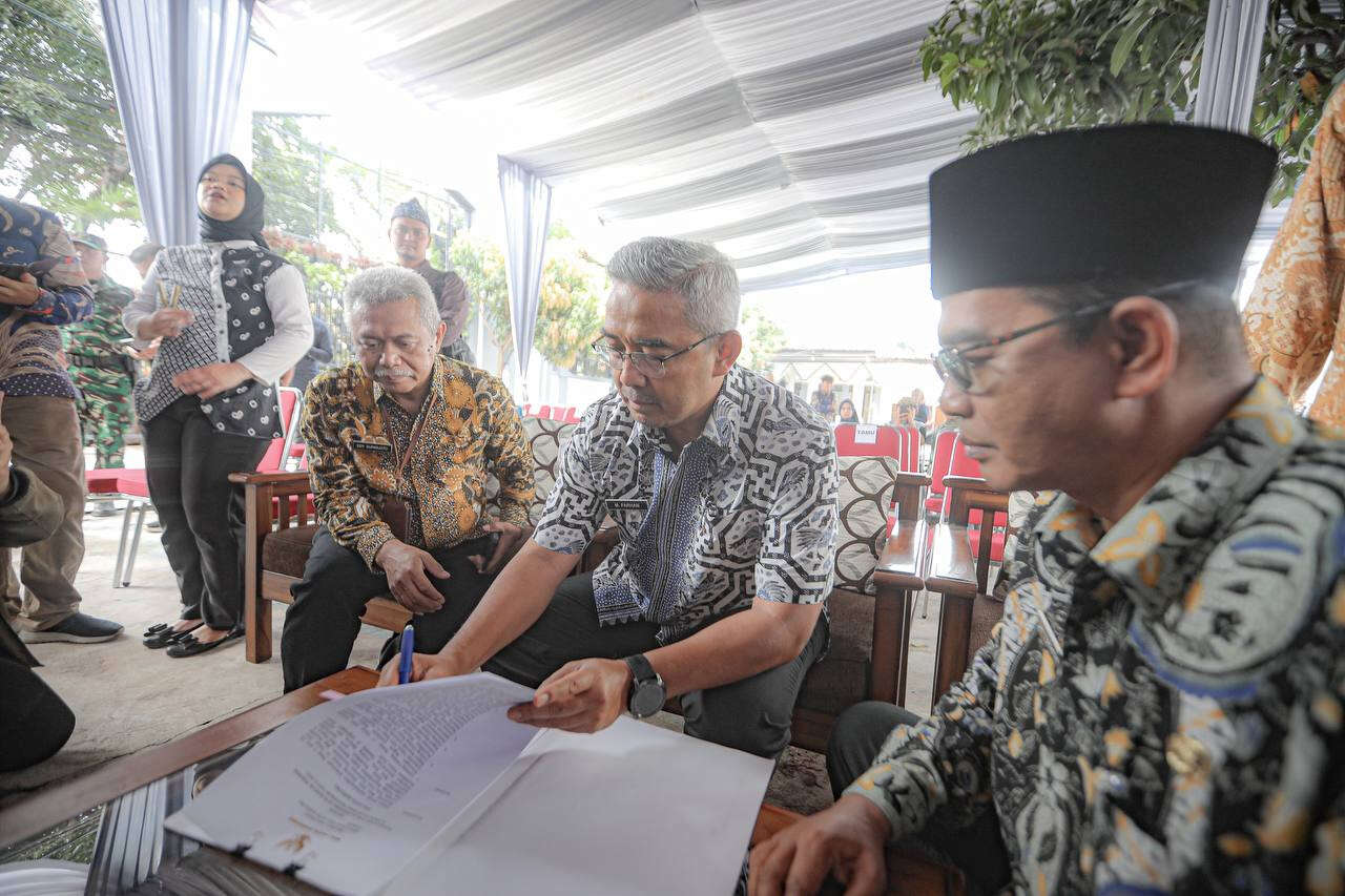 Wali Kota Farhan Sampaikan Kabar Baik untuk Guru Honorer di Kota Bandung