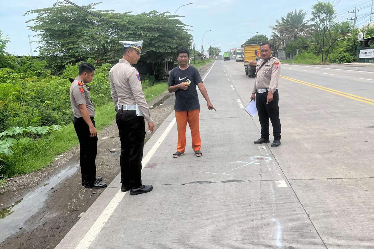 Diduga Selip Saat Menyalip, Pemuda Asal Bojonegoro Tewas Tertemper Bodi Truk