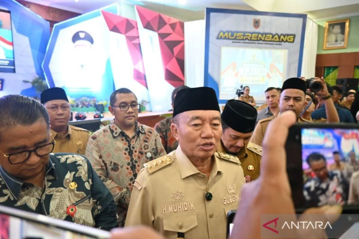 Gubernur Kalsel Minta Masyarakat Aktif Awasi Pelayanan Publik