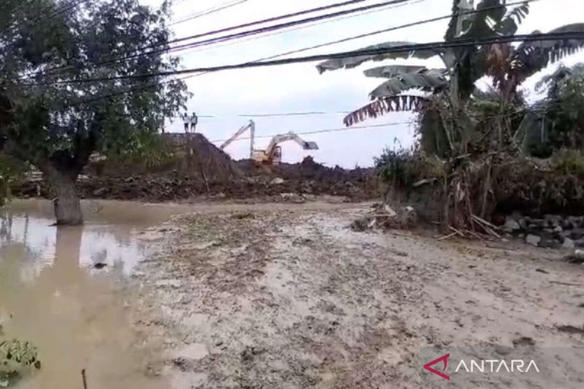 BBWS Pemali Juana Mulai Tutup Tanggul Sungai Tuntang yang Jebol