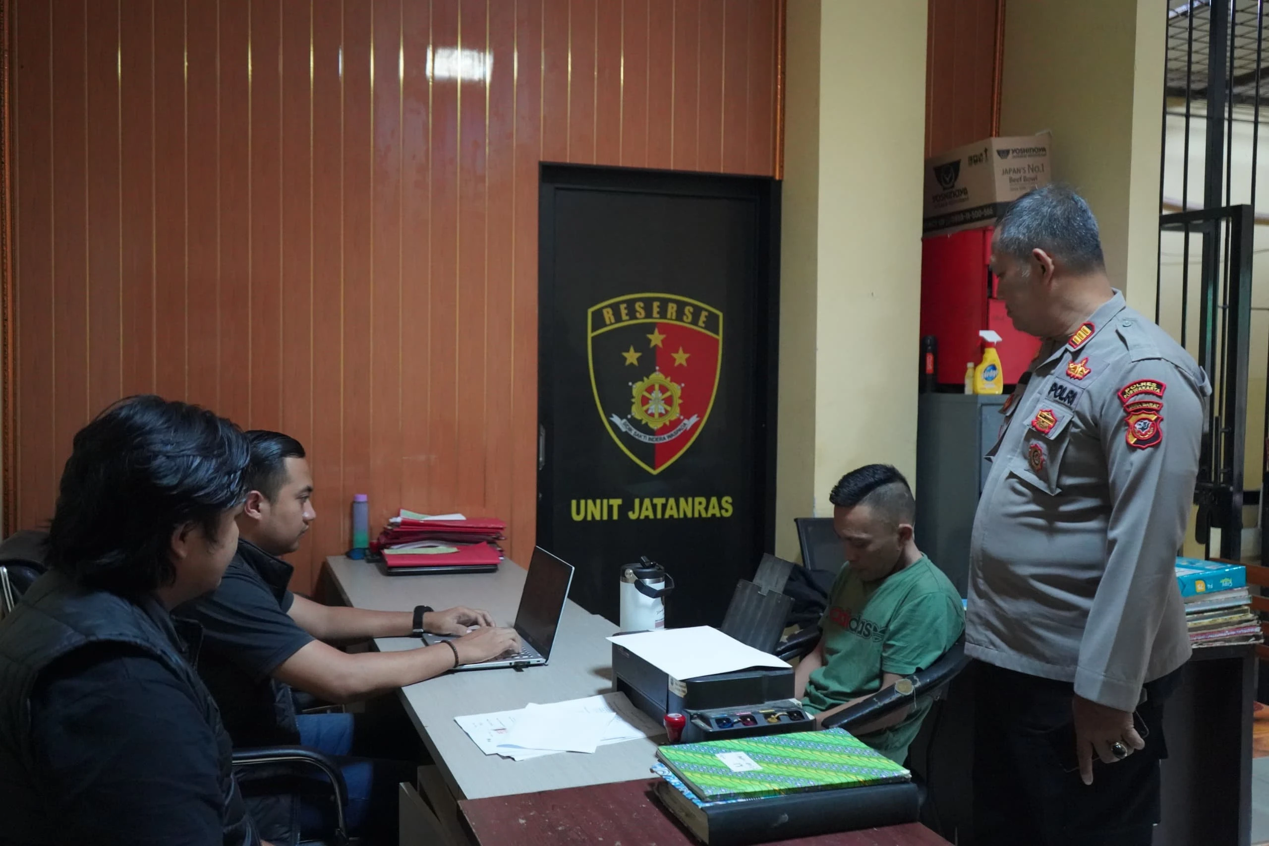 Polisi Tangkap 'Koboi' Penodong Pengendara di Tol Cipularang