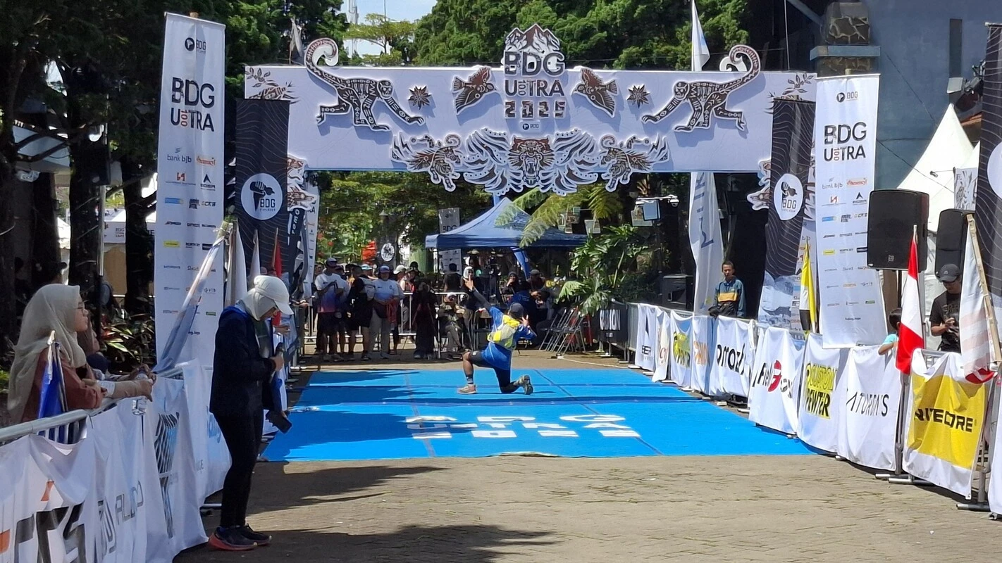 Langkah Tangguh di Pegunungan Bandung, Eiger Menyatu dengan Semangat BDG100 Ultra